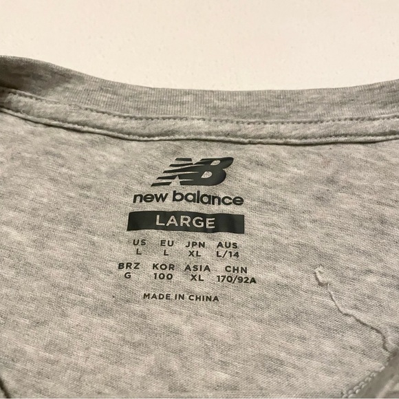 New Balance Womens Cropped T-Shirt Size Large Shirt - Picture 10 of 16